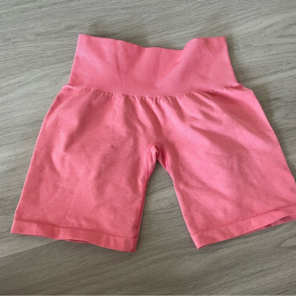 Nvgtn pro short- coral